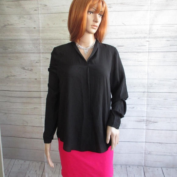 NWT - PATRICIA LUCA pretty black V-neck blouse - sz M - MSRP $88.00 - Picture 1 of 3